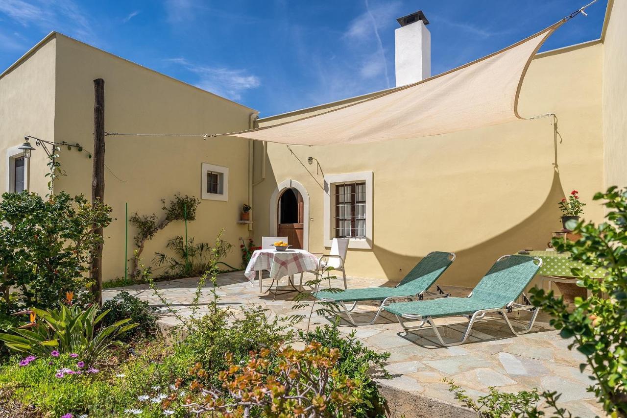 Carissa House In Crete Lägenhet Sitia  Exteriör bild